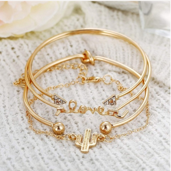 ๐ Love KNOT๐ต Bracelet Set - Picture 3 of 4